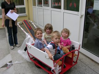 krippenwagen bild